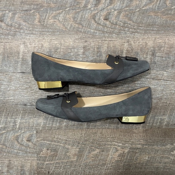 Isaac Mizrahi Live Paulina Gray Tassel Suede Loafters Size 10 Office Workwear - Picture 3 of 8